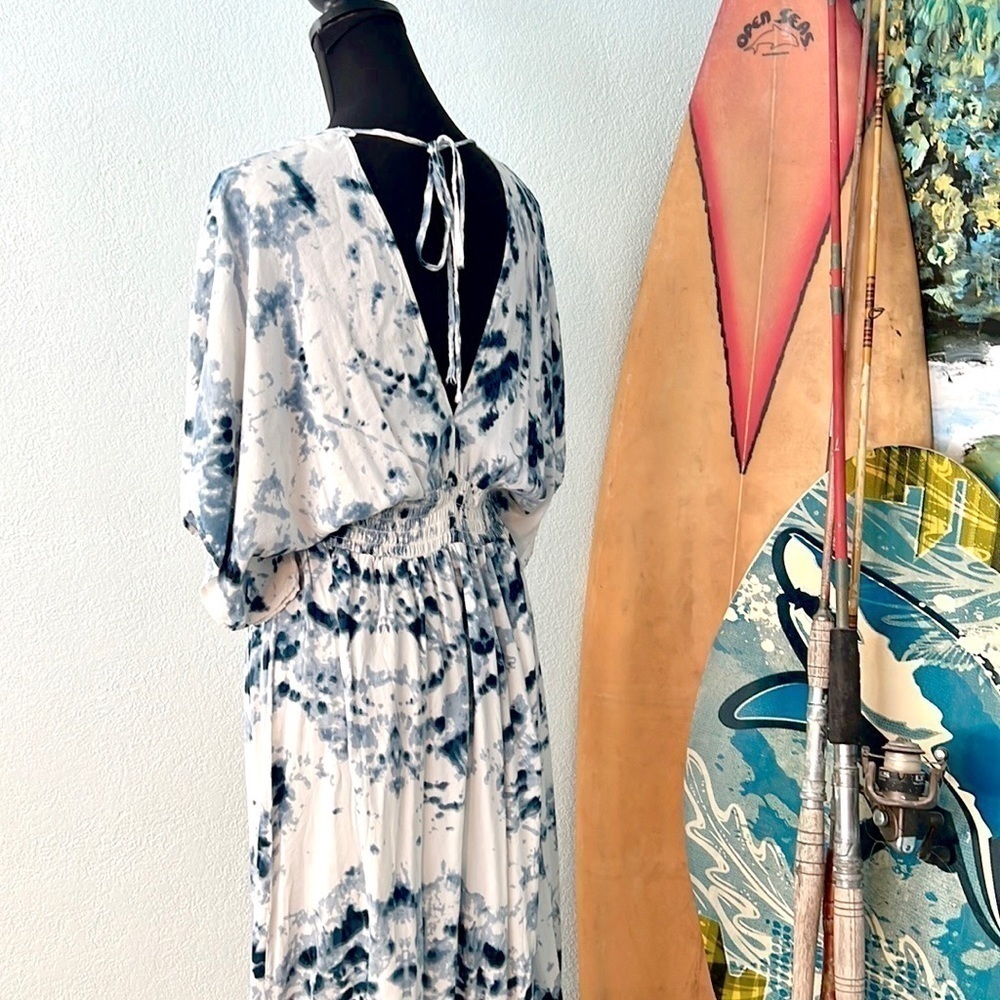 Japna,Bohemian Tie-Dye,Low V-Neck, Gorgeous,Blue Hues,Excellent Condition,Size L - Picture 4 of 10